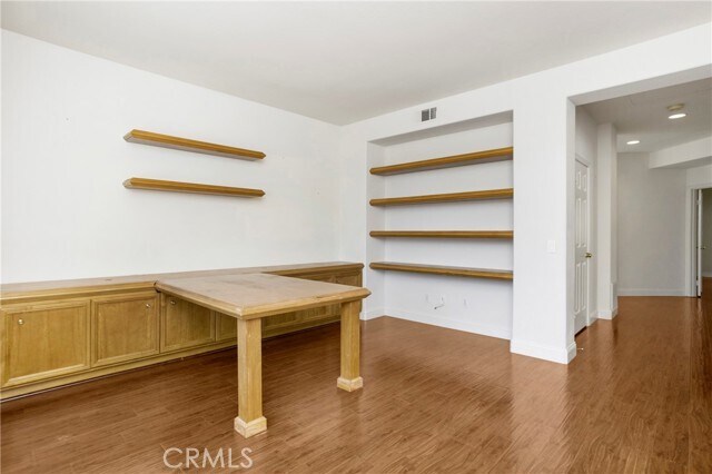 Building Photo - 11 Cipriani