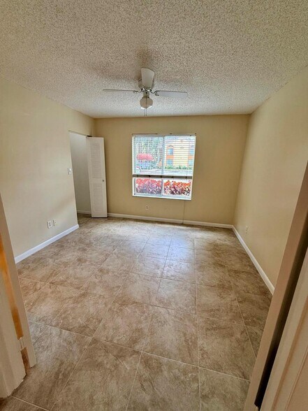 Building Photo - 1142 Coral Club Dr