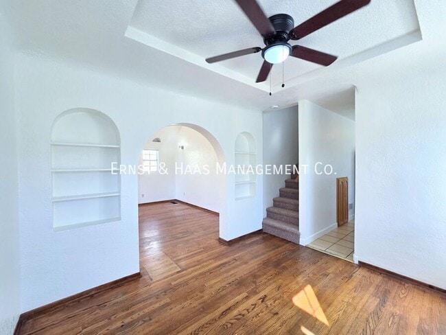 Building Photo - 5426 Lewis Ave