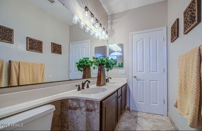 Building Photo - 2201 E Tahitian Way