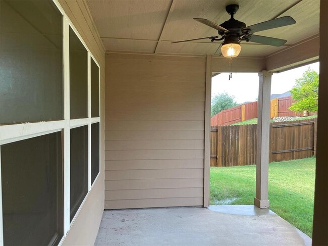 Building Photo - 2300 Sable Wood Dr