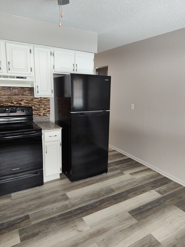 Building Photo - Nice four bedroom, two bathroom house in White Bear lake.