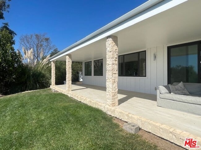 Building Photo - 30060 Harvester Rd