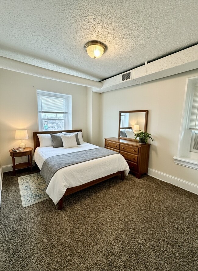 Building Photo - 8921-25 Frankford Ave