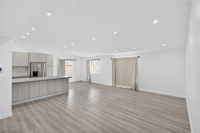 Building Photo - 5270 S Sepulveda Blvd