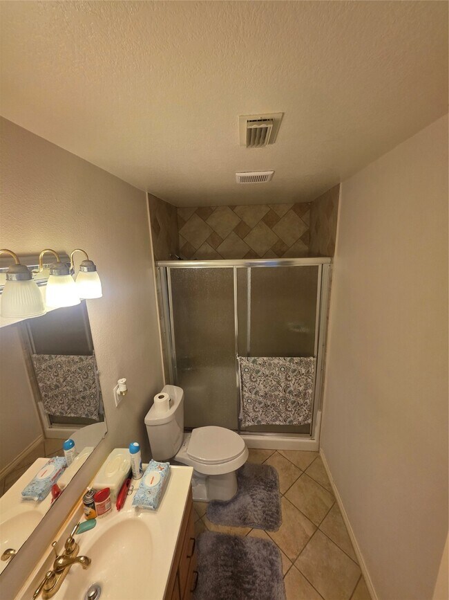 Building Photo - 12531 La Rochelle Dr