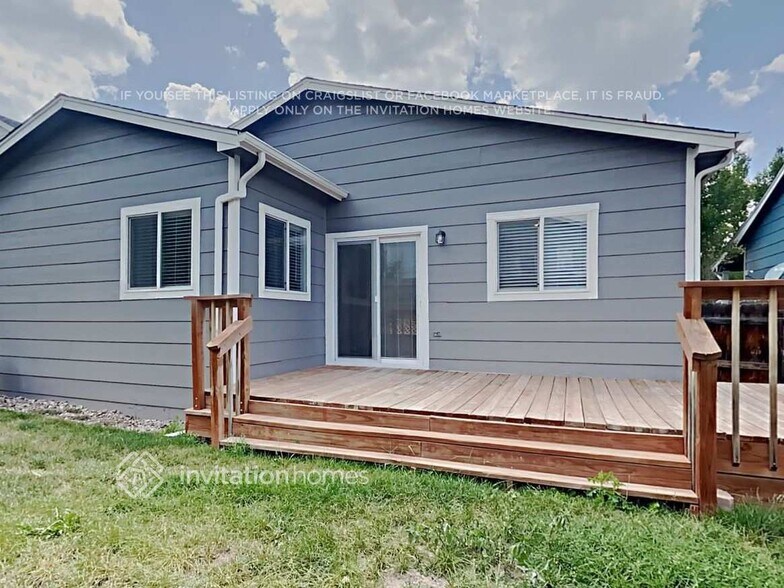 Building Photo - 6025 Fossil Dr