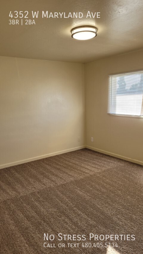 Building Photo - Remodeled 3 Bedroom Townhome off 43rd Ave ...