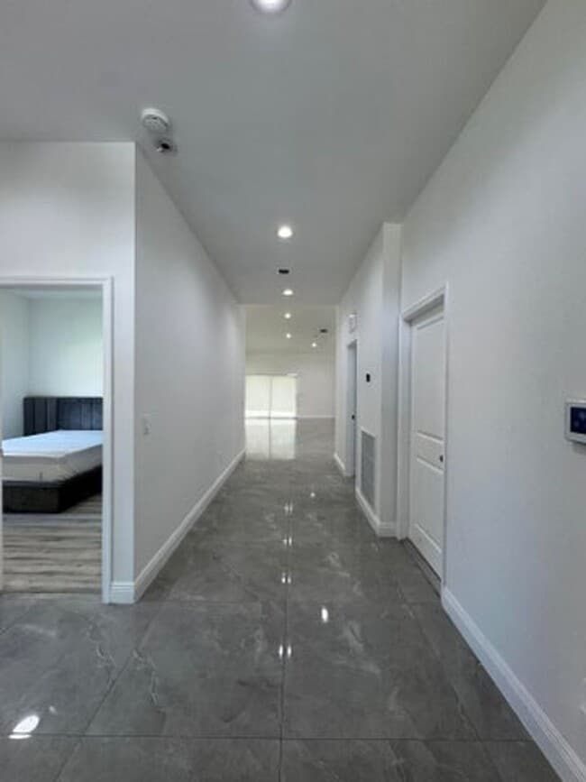 Building Photo - 4522 NW 36th Ct