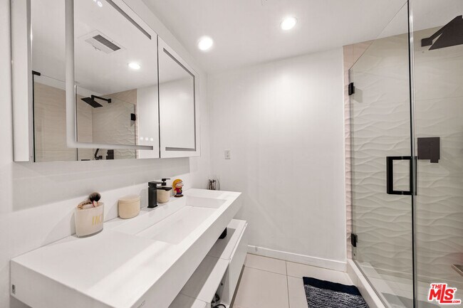 Building Photo - 3144 Corda Dr
