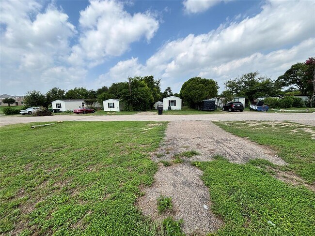 Building Photo - 3616 W Nugent Ave