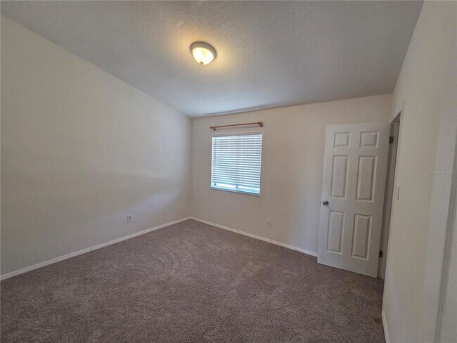 Building Photo - 1854 Foxhall Cir