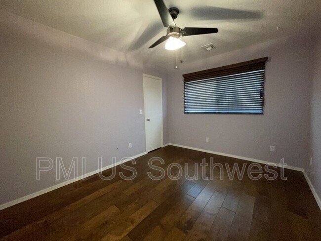 Building Photo - 1394 Mirada Dr