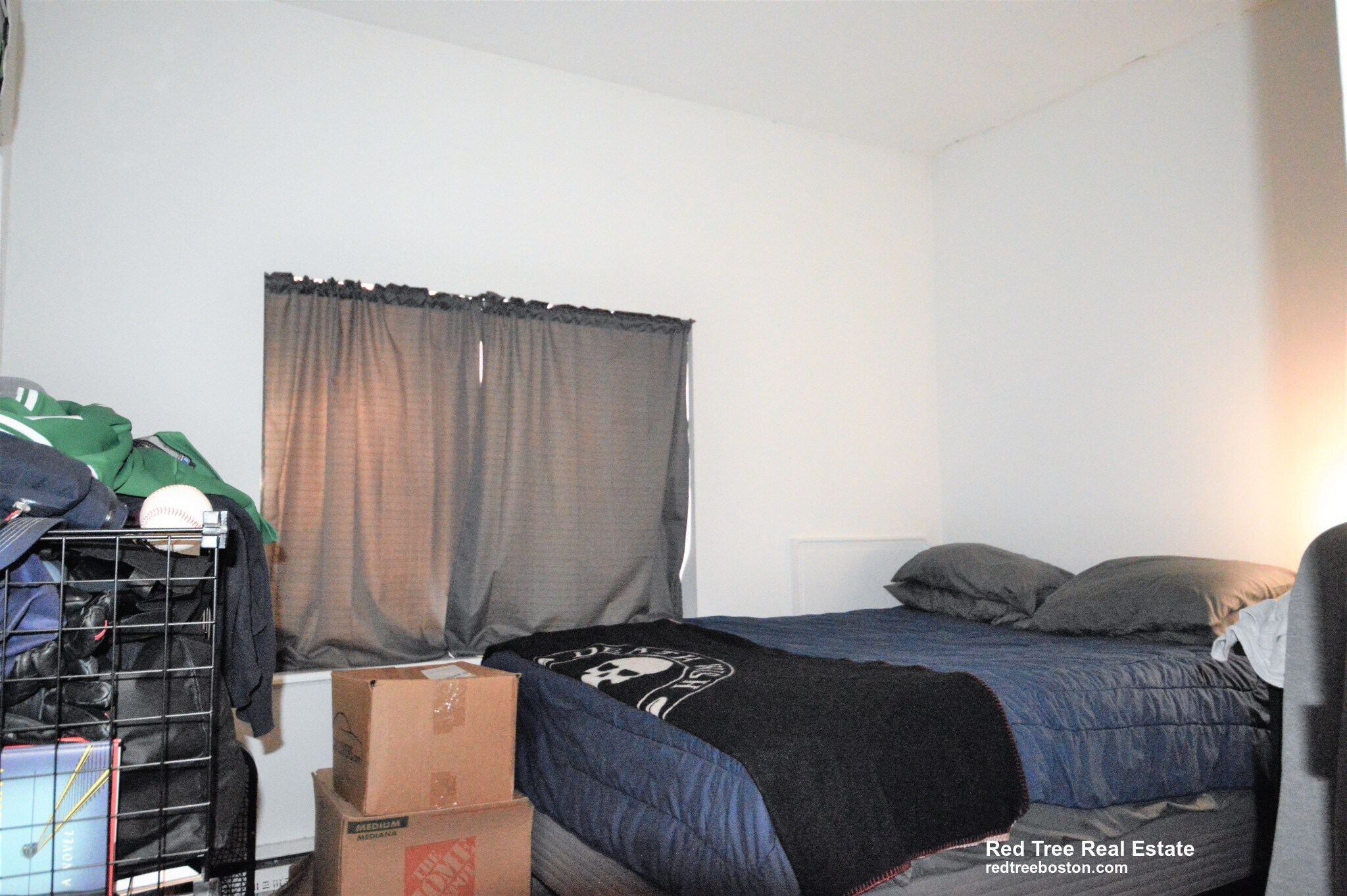 Building Photo - 35 Belmont St