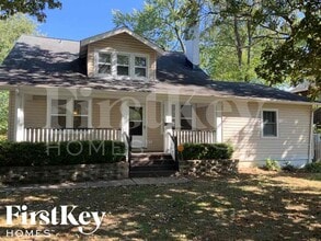 Building Photo - 600 Larkin Ave