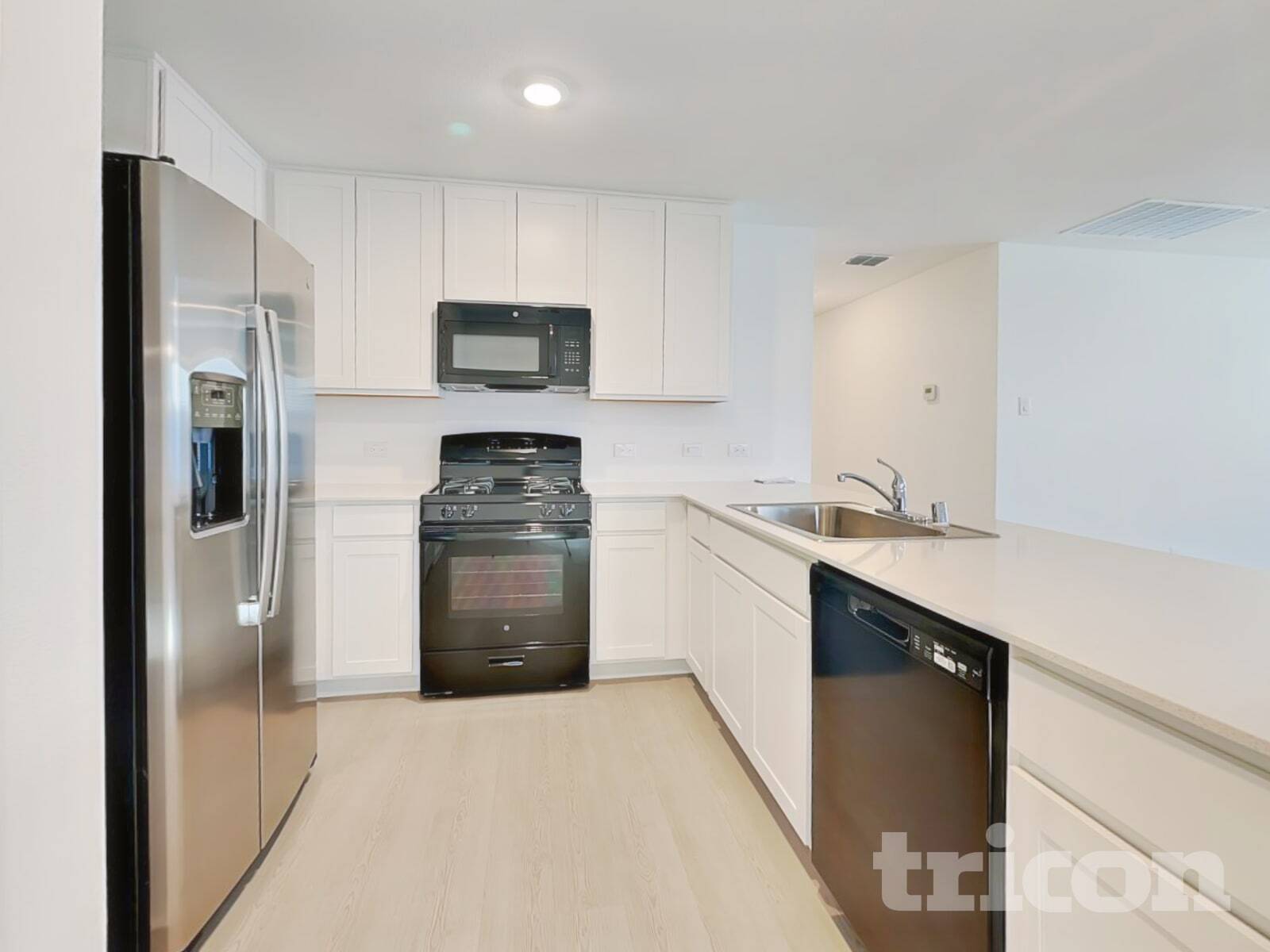 Building Photo - 1624 Parlier St