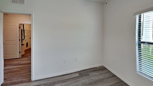 Building Photo - 4028 SW 7th Pl