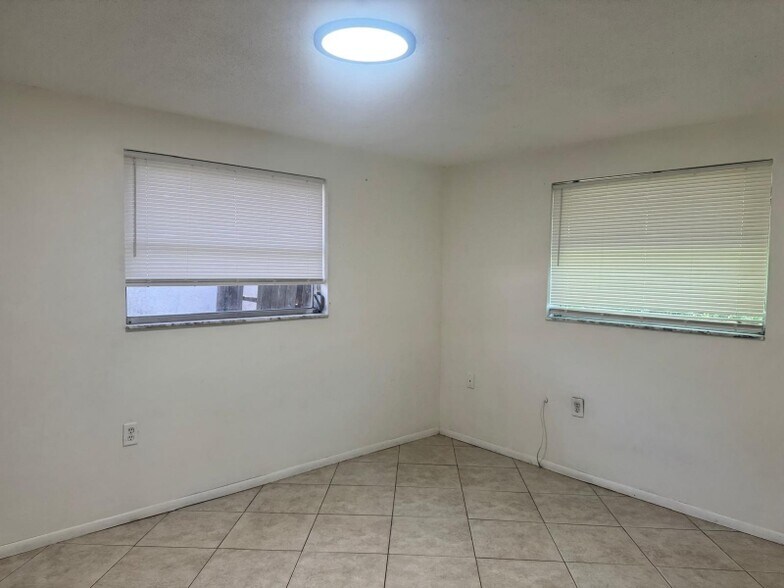 Building Photo - 7226 San Salvadore Dr