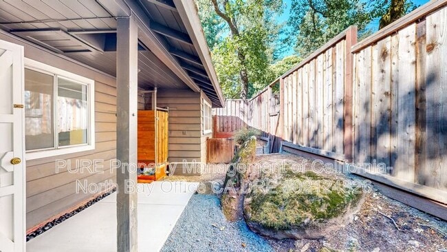 Building Photo - 4773 Montecito Ave