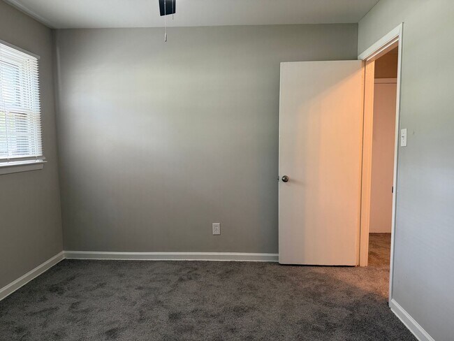 Building Photo - Beautiful Ranch Home In Raleigh, Available...