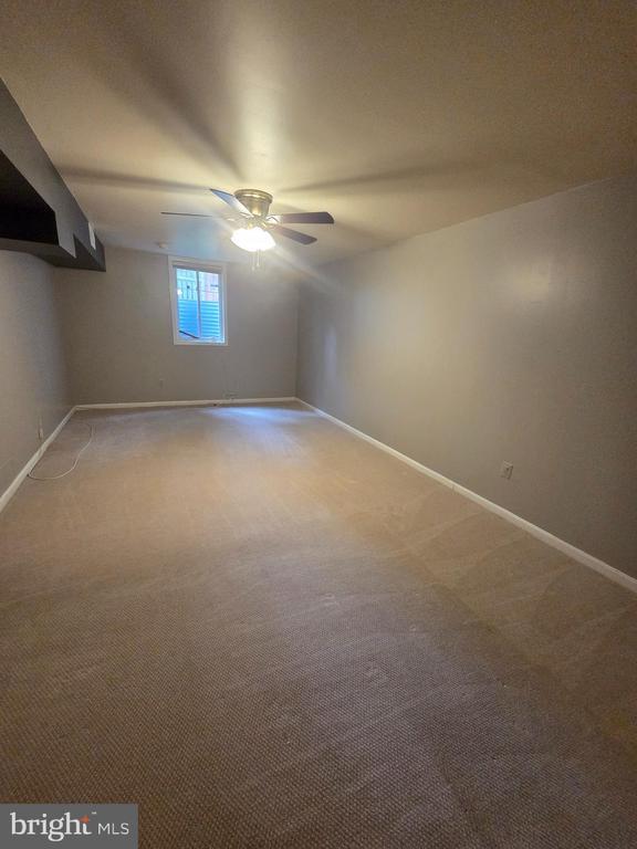 Building Photo - 8235 Tall Timber Dr