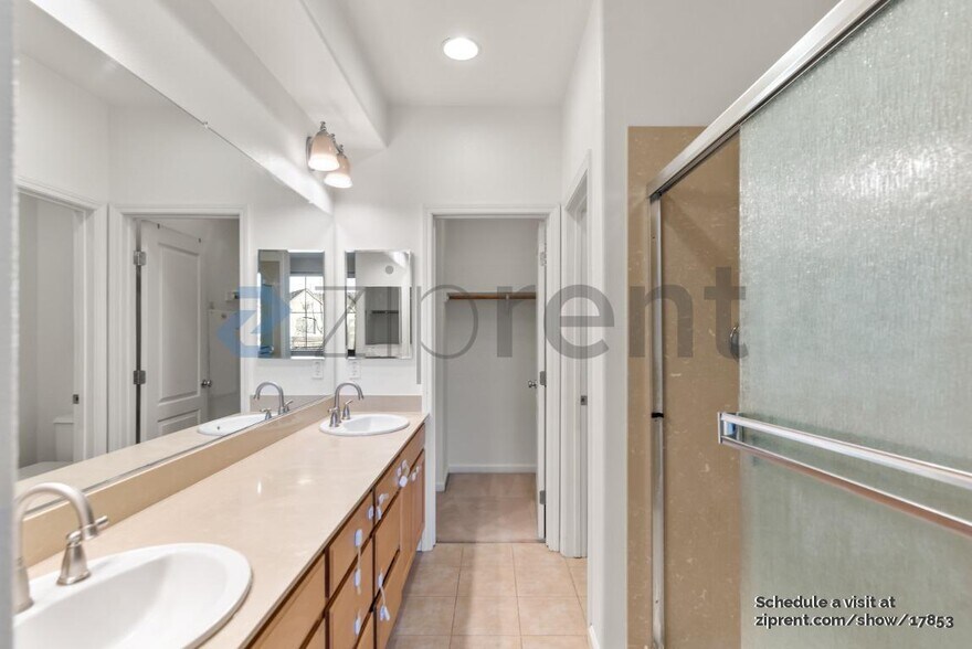 Building Photo - 2112 Sheffield Dr