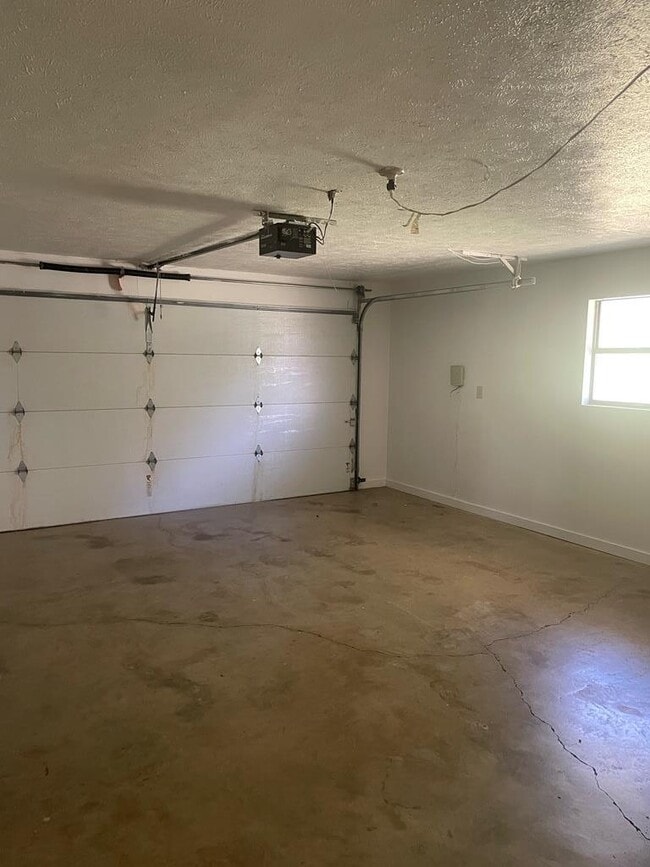 Building Photo - 111 Wild Timber Dr