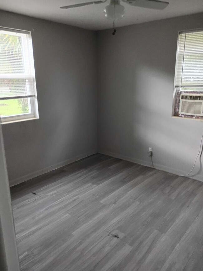 Building Photo - 5659 Ansley St