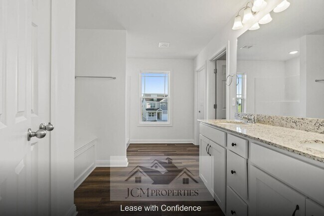 Building Photo - 929 Camden Ct