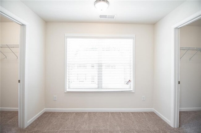Building Photo - 5863 Krim Dr
