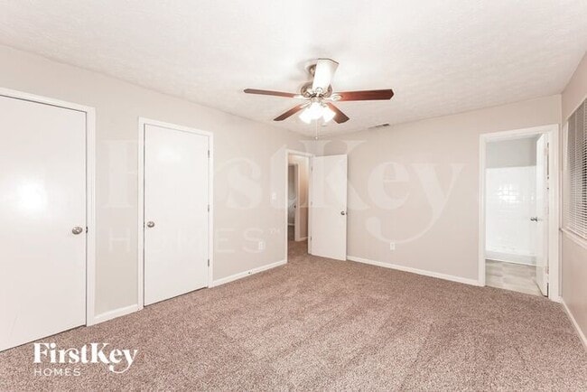 Building Photo - 3393 Hollow Tree Dr