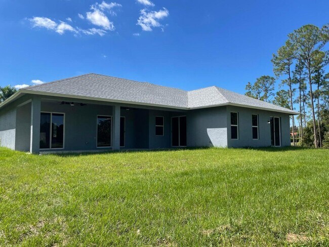 Building Photo - 17225 78th Rd N