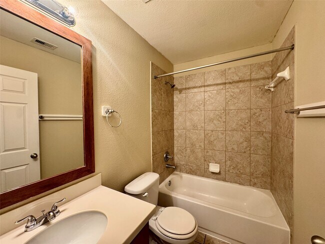 Building Photo - 2303 Corry Crest Cir