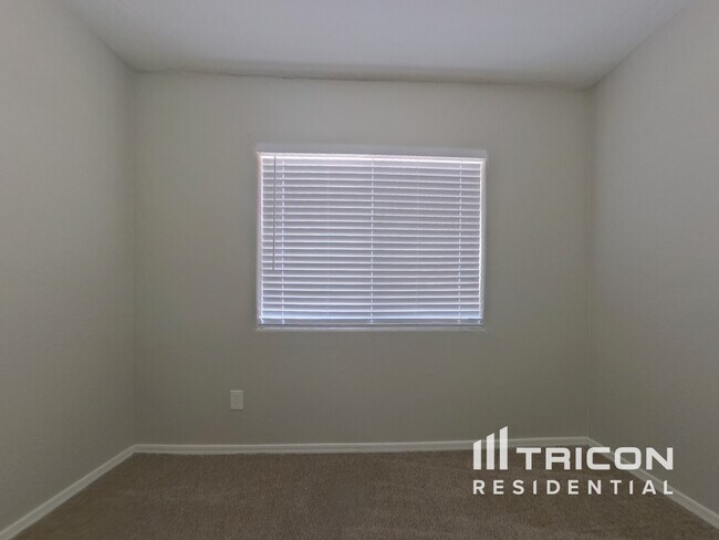 Building Photo - 9343 W Mission Ln