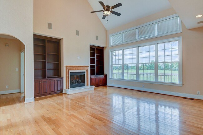 Building Photo - BEAUTIFUL HOME FOR RENT SOUTH CHESAPEAKE!