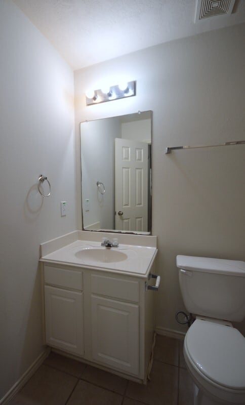 Building Photo - 22206 Hesse Ct