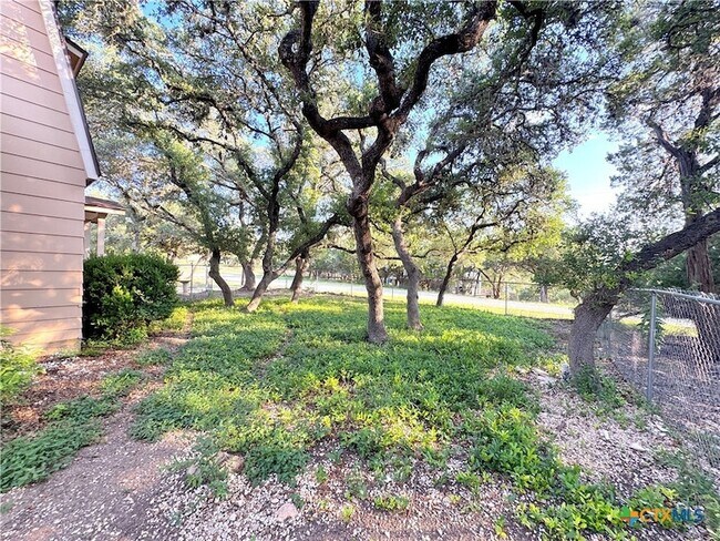 Building Photo - 850 Riviera Dr