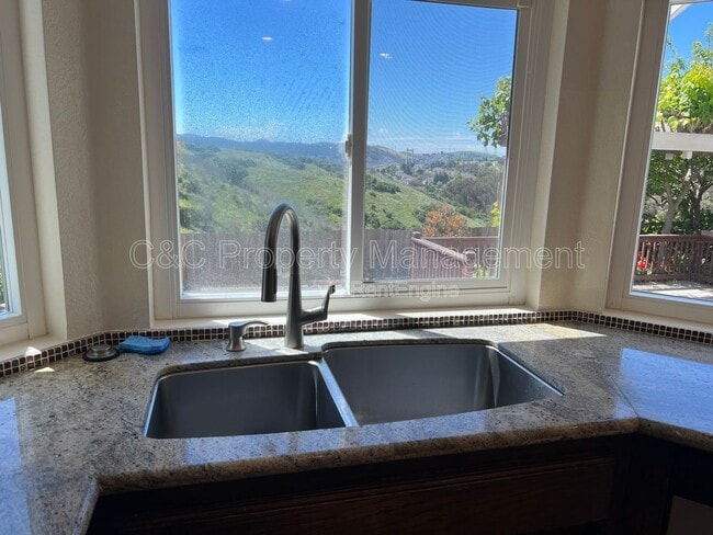 Building Photo - 293 Saybrook Way