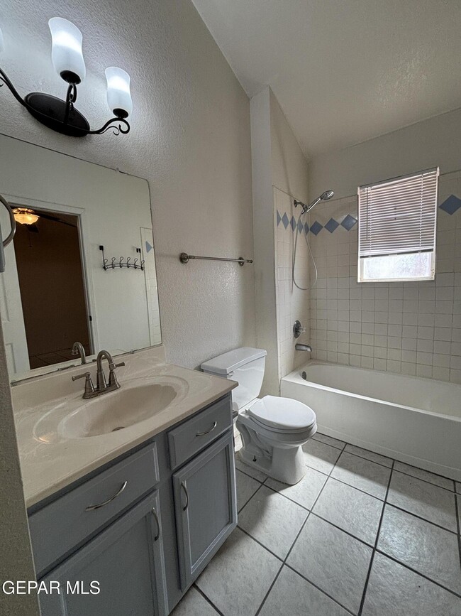 Building Photo - 9128 Lacebark Elm Dr