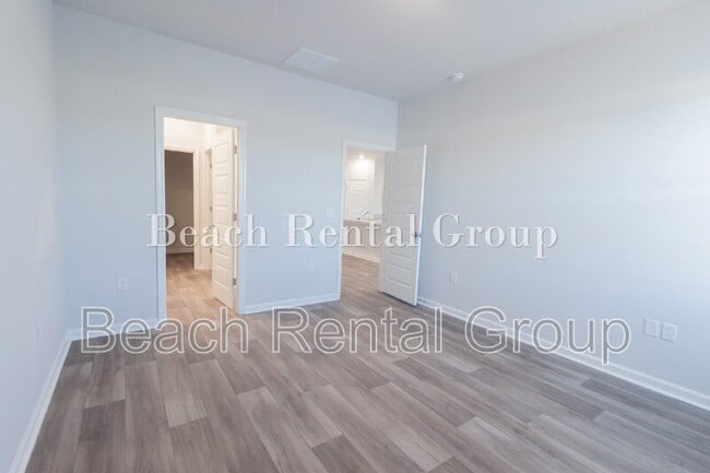 Building Photo - 1375 Speedway St