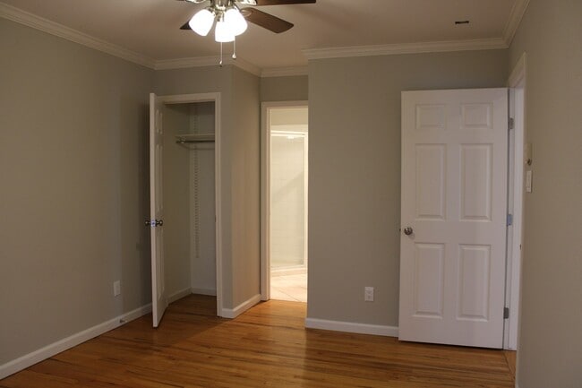 Building Photo - 10622 Hermosa Dr