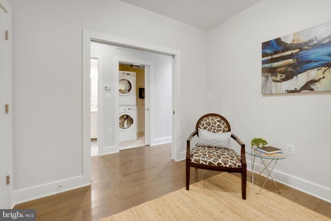 Building Photo - 3821 14th St NW