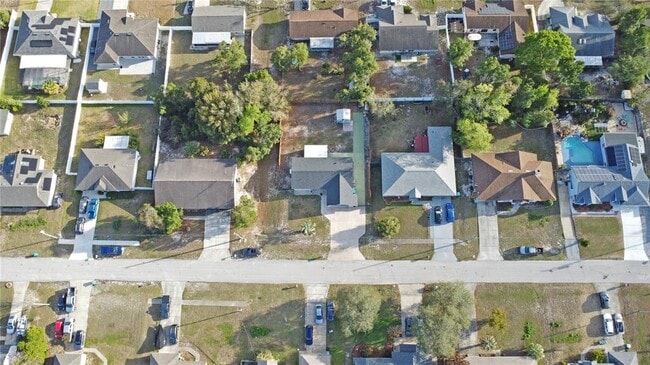 Building Photo - 1384 Valhalla St