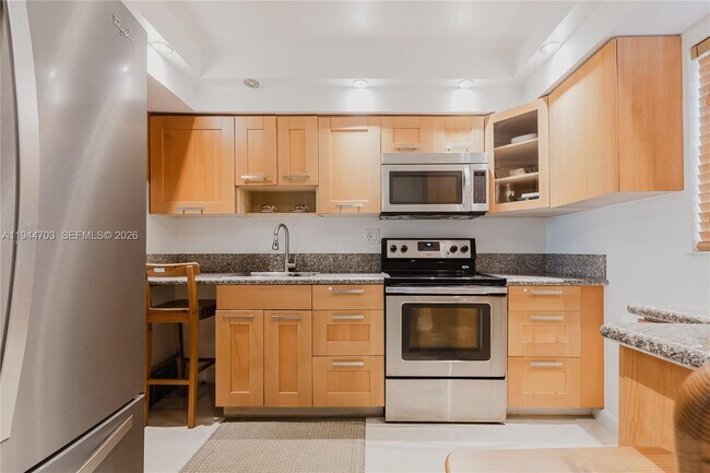 Building Photo - 8300 Sands Point Blvd