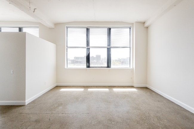 Building Photo - 4600 Woodward Ave