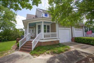 Building Photo - Beautiful Woodlake Townhome