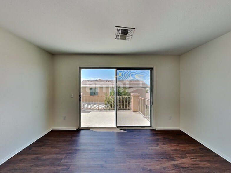 Building Photo - 1006 Lone Pine River Ave