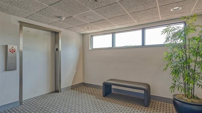 Building Photo - 5400 Eagles Point Cir