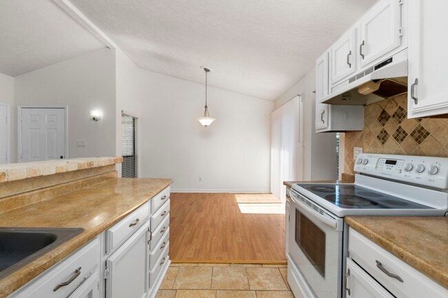 Building Photo - 17415 Ranch Country Rd