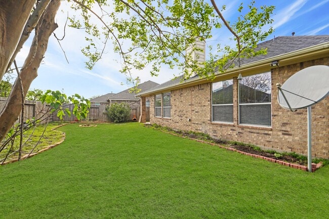 Building Photo - 24607 Lake Path Cir